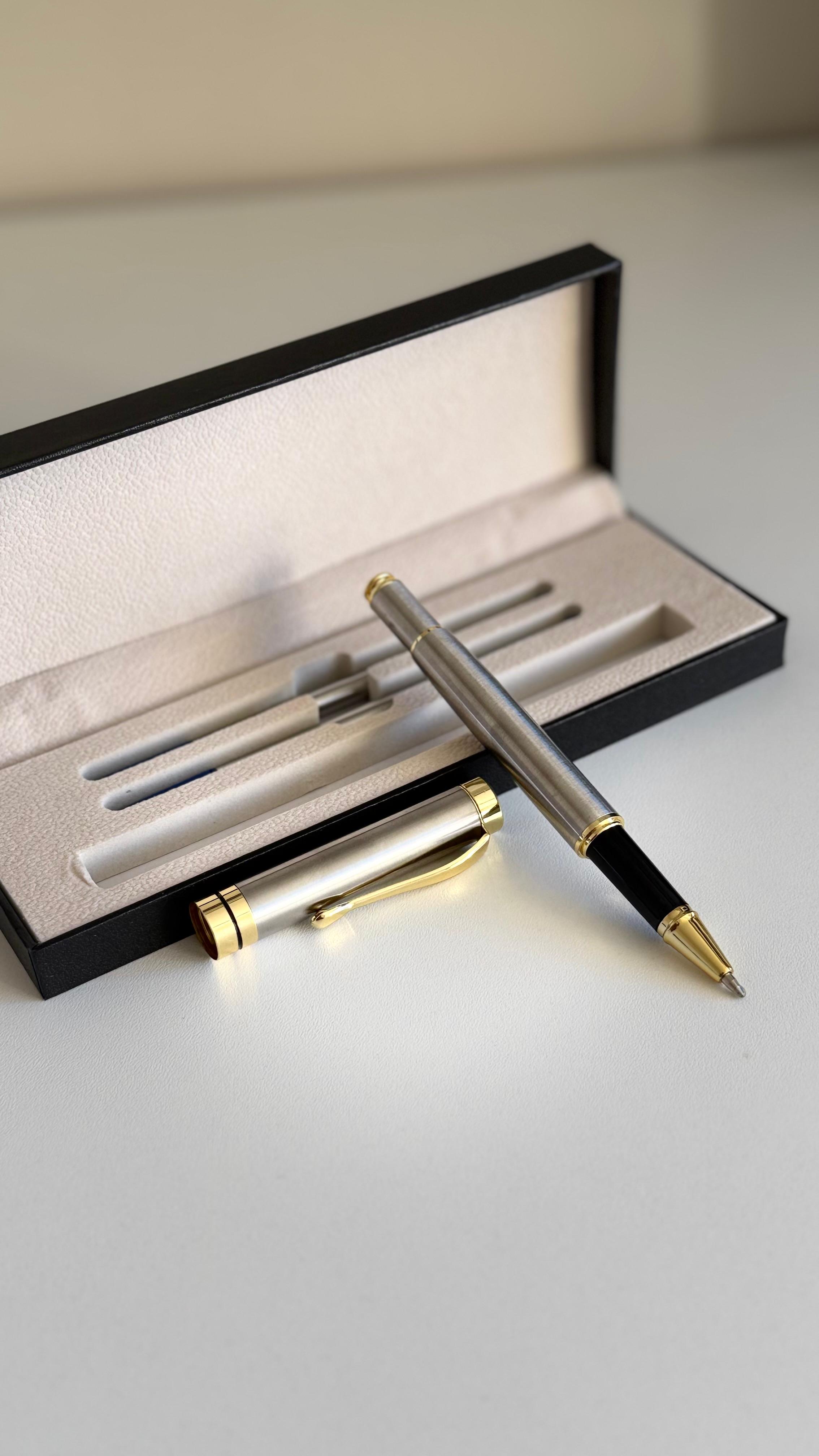 Lapicera con estuche